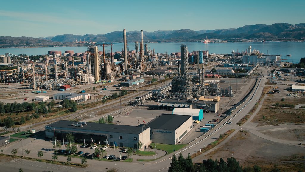 Aerial view of TCM and it's administrations building. Foto.