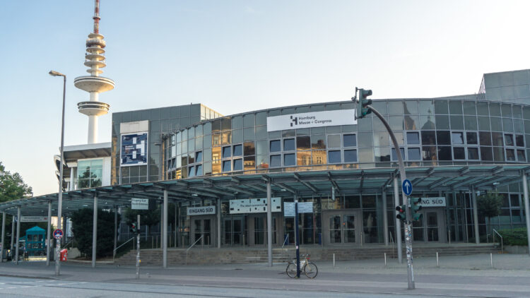 HAMBURG, GERMANY + Kongress Halle exhibition and congress hall. Foto